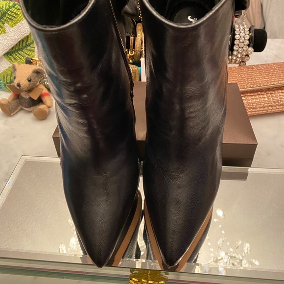 Alice and Olivia booties size 38 - Picture 3 of 5